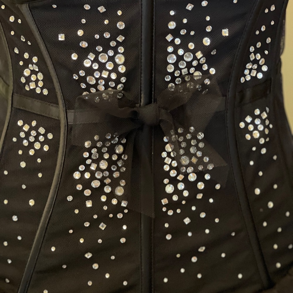 Victoria’s Secret 36D corset - Picture 4 of 9